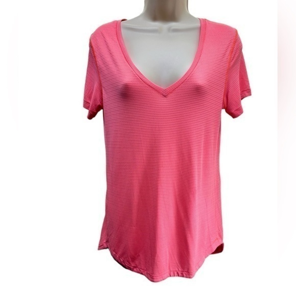 Lululemon Coral short breathable short sleeve V neck Tshirt
